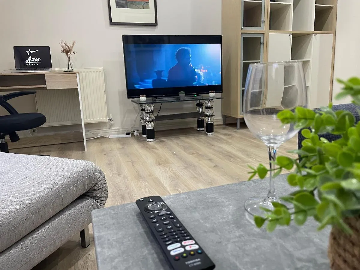 Canary Wharf O2 Excel Flat With Parking & Balcony London Apartment