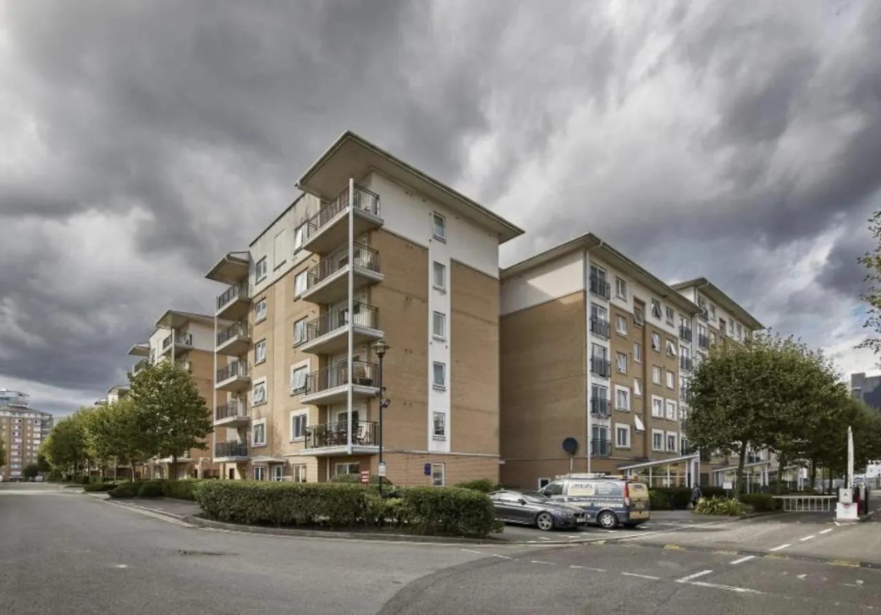 Apartment Canary Wharf O2 Excel Flat With Parking & Balcony London