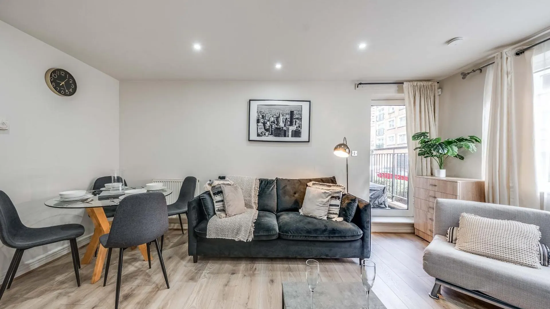 Apartment Canary Wharf O2 Excel Flat With Parking & Balcony London United Kingdom