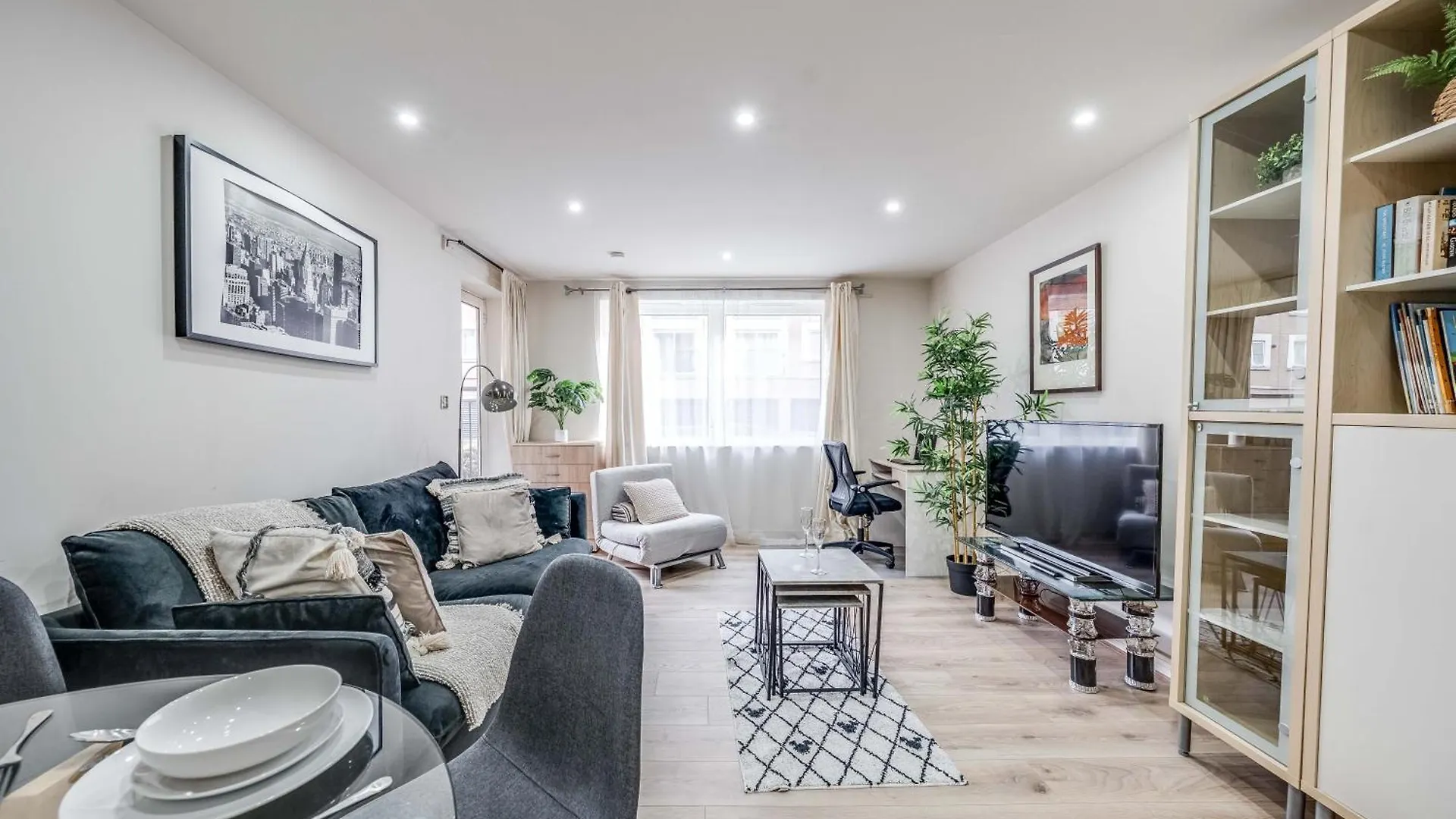 Apartment Canary Wharf O2 Excel Flat With Parking & Balcony London